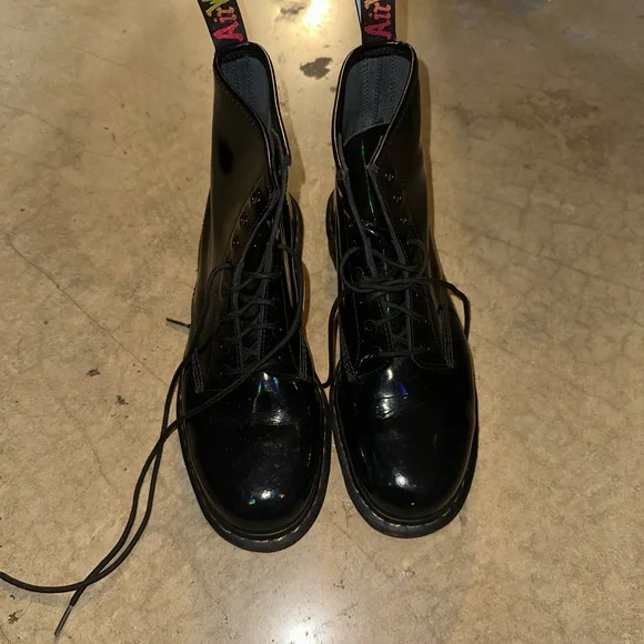 Dr. Martens Jadon HI Rainbow Patent Boots in Black - Picture 5 of 7